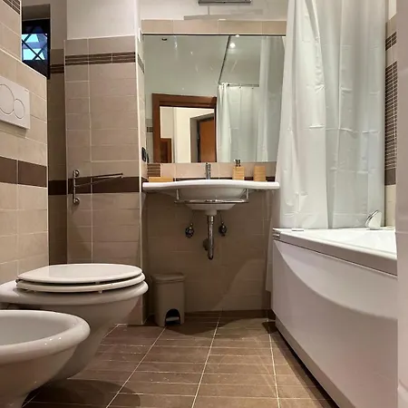 L'attichetto Di Via Padova شقة *